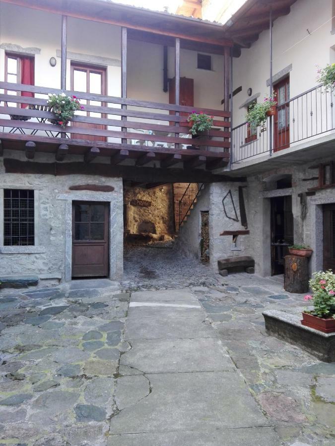 La Corte Del Pane Valbrona Buitenkant foto